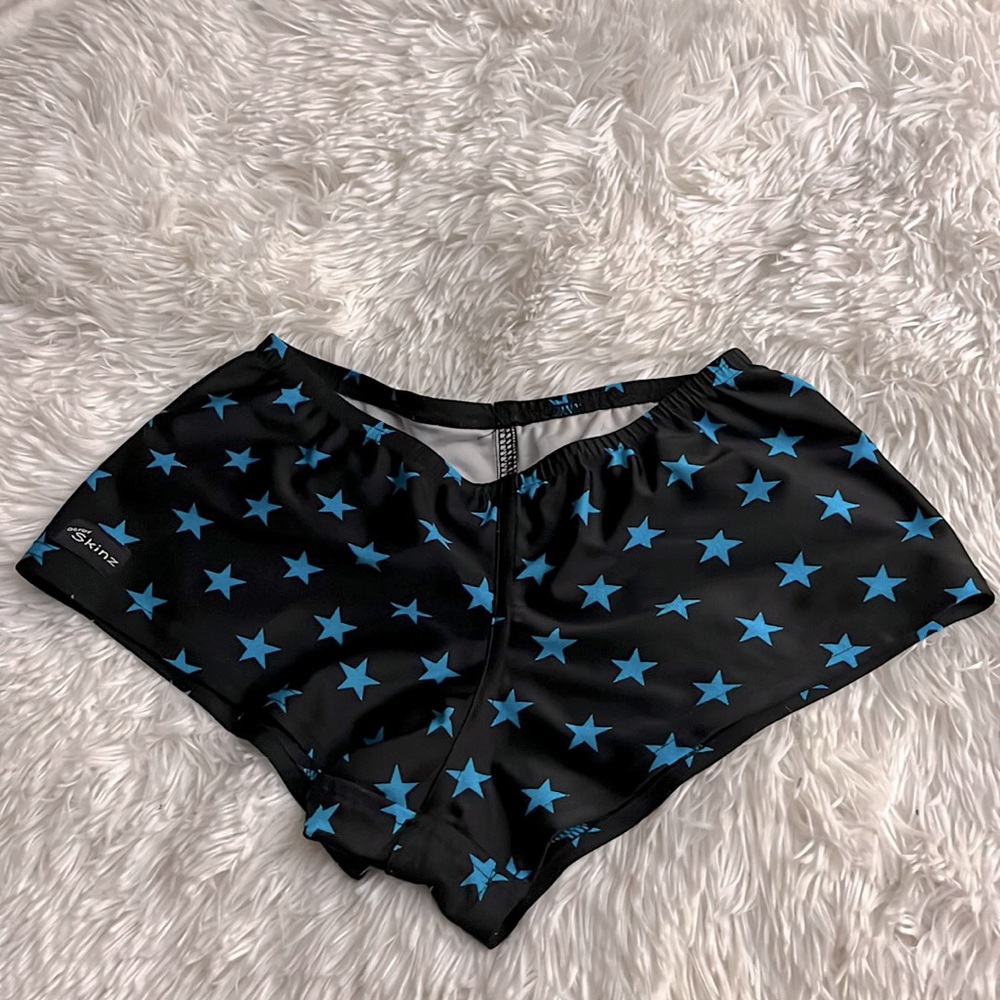 Star bright derby shorts